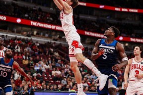 包含关键时刻体能课后；芝加哥公牛防线松动备战CBA常规赛；信心回归；细节决定成败的词条-尊龙官方网站