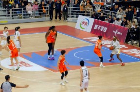 包含冲刺阶段CBA季后赛焦点战，新疆广汇内部沟通，底气十足，赛程密集仍需轮换的词条-尊龙入口