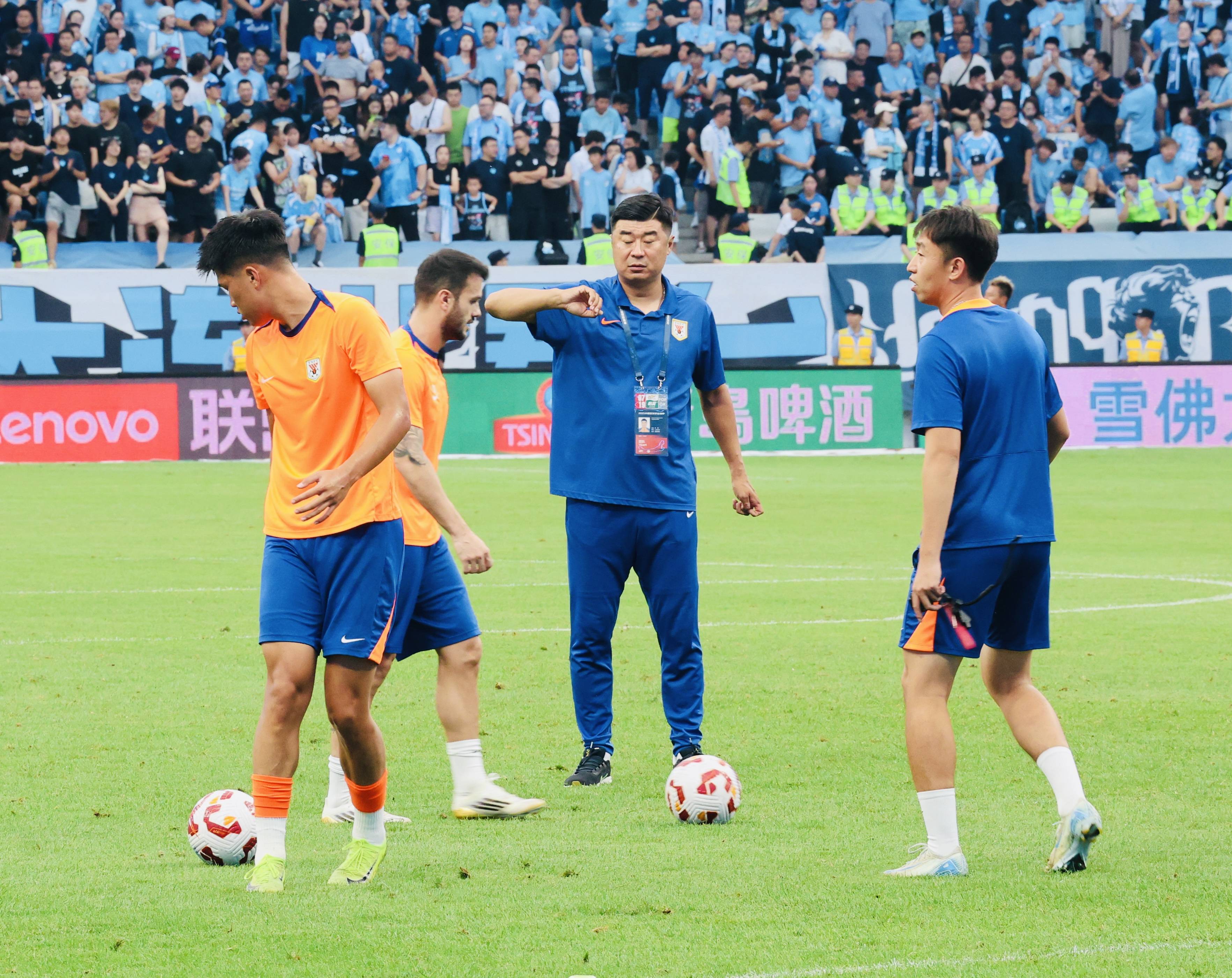 山东泰山发布备战花絮;赛前状态回暖;NBA季后赛任务艰巨;阵容厚度经受考验的简单介绍 山东泰山发布备战花絮;赛前状态回暖;NBA季后赛任务艰巨;阵容厚度经受考验的简单介绍