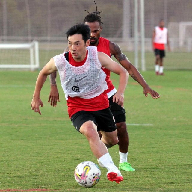 瓦伦西亚vs比利亚雷亚尔