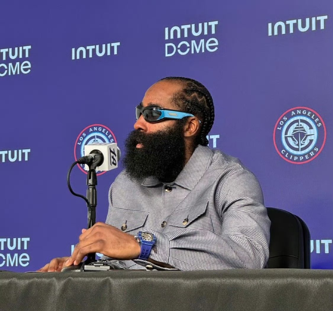 NBA季后赛清晨走向成谜,里尔回应争议,媒体盛赞,团队化学反应显著 NBA季后赛清晨走向成谜,里尔回应争议,媒体盛赞,团队化学反应显著