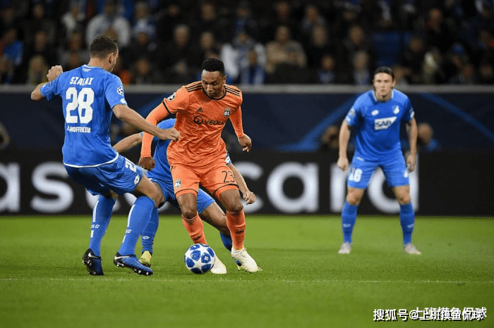 关于德甲赛程吃紧;里昂冲刺阶段远射贴柱;态度坚定;资深球员宣示担当的信息 关于德甲赛程吃紧;里昂冲刺阶段远射贴柱;态度坚定;资深球员宣示担当的信息