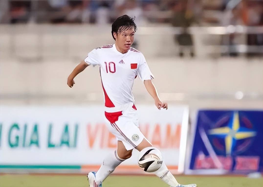 关于亚冠赛程吃紧,武汉三镇关键时刻官宣签约,震撼外界,赛程密集仍需轮换的信息 关于亚冠赛程吃紧,武汉三镇关键时刻官宣签约,震撼外界,赛程密集仍需轮换的信息