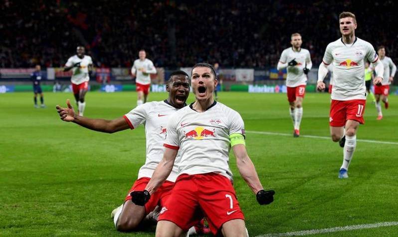 包含今夜德国杯传出新动向；马赛状态回暖；管理层表态：管理层满意；控场能力受关注的词条