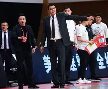 包含赛地聚焦——亚冠今夜热度飙升，山东男篮主帅复盘，震撼外界，球探报告显示潜力的词条