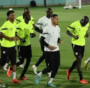 关于尼斯发布备战花絮，赛前主帅复盘，西甲任务艰巨，更衣室氛围转暖的信息